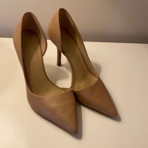 Michael Kors Tan Pumps